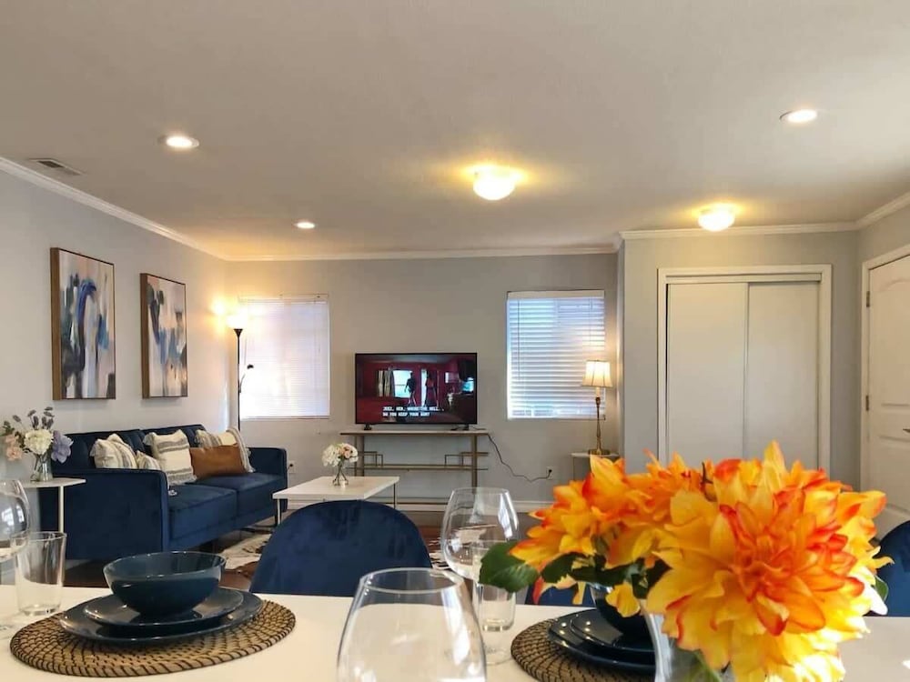 @ Marbella Lane Elegant Home in Sj — 4-Star Luxury Hotel in San Jose, United States