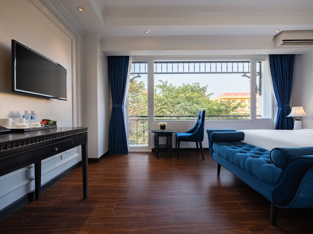 The Flower Boutique Hotel & Travel — 4-Star Luxury Hotel in Hanoi, Vietnam