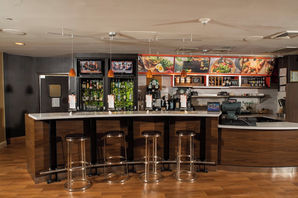 Courtyard by Marriott Erie - photo 33