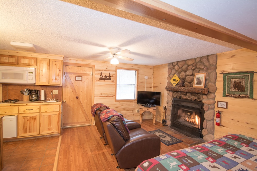 Upper Canyon Inn & Cabins - photo 9