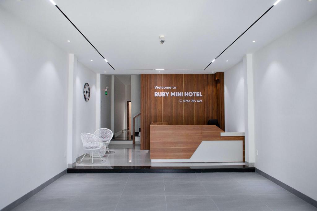 Ruby Mini Hotel - carbon neutral hotel in Hue