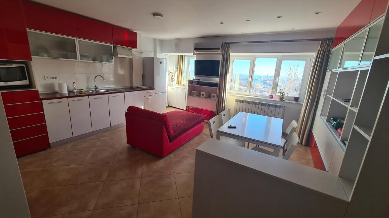 Traian Sea View Studio — 4-Star Luxury Hotel in Constanta, Romania