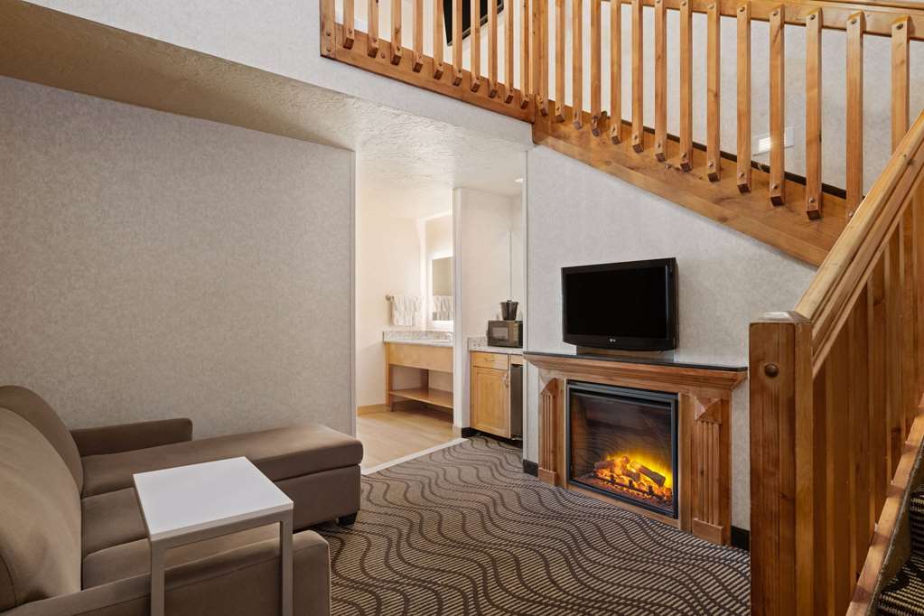 La Quinta Inn & Suites by Wyndham Idaho Falls Ammon - photo 66