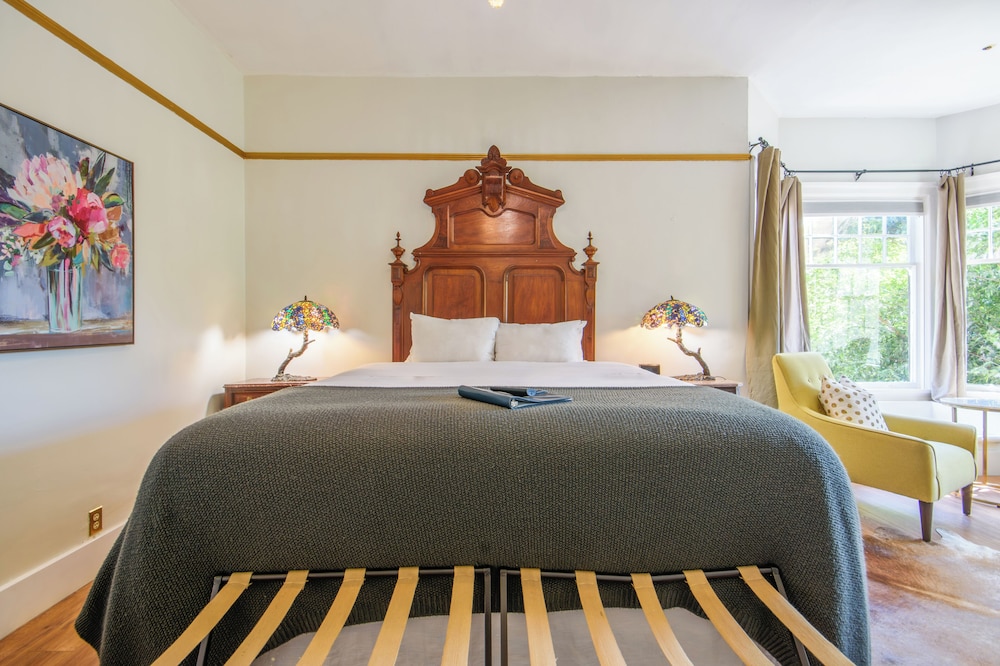 Cedar Gables Inn - photo 12