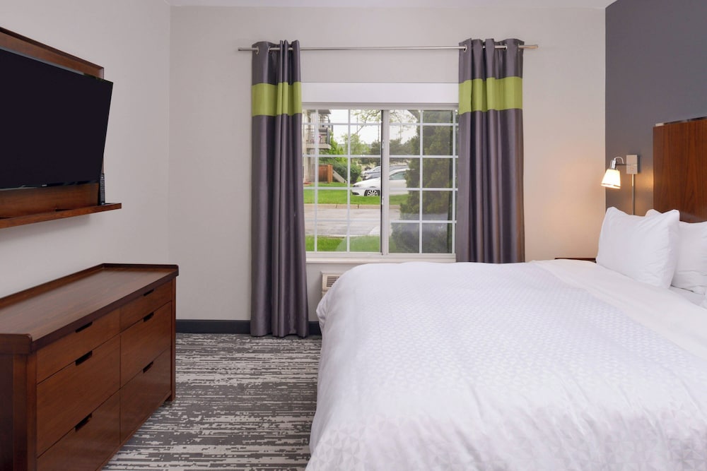 Four Points by Sheraton Mt Prospect O'Hare - photo 20
