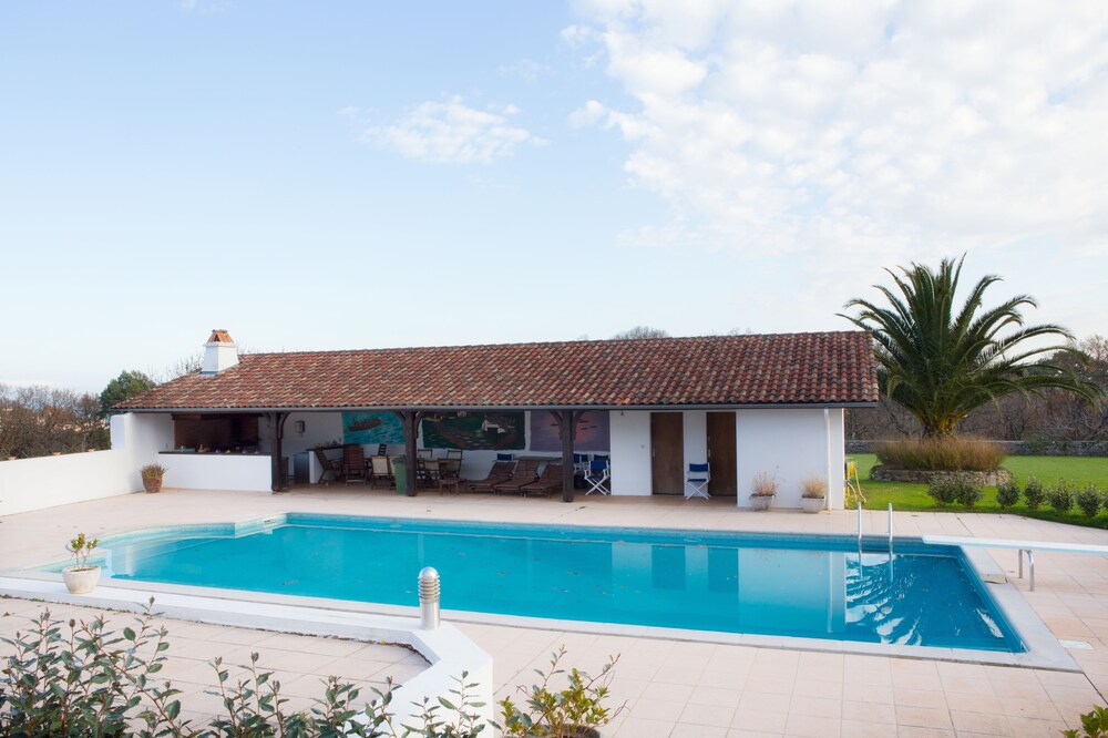 Maison Beltzenia — 4-Star Luxury Hotel in Urrugne, France