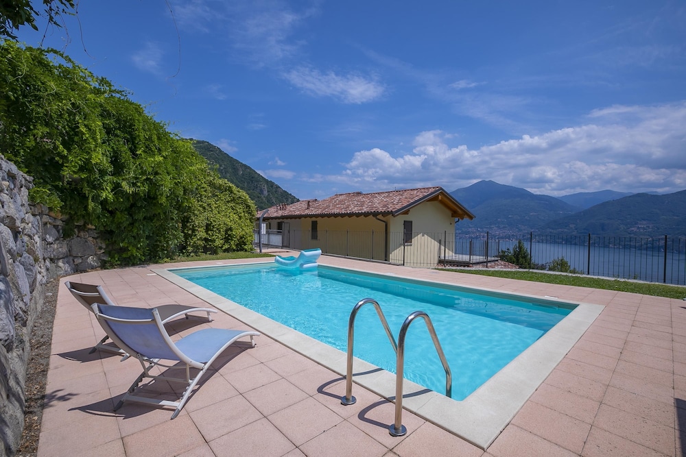 Parco dei Cervi Terrazzo — 4-Star Luxury Hotel in Menaggio, Italy