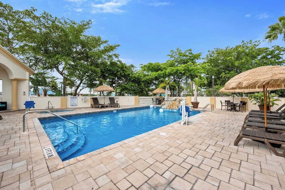 Bayfront Inn Fifth Avenue - photo 26