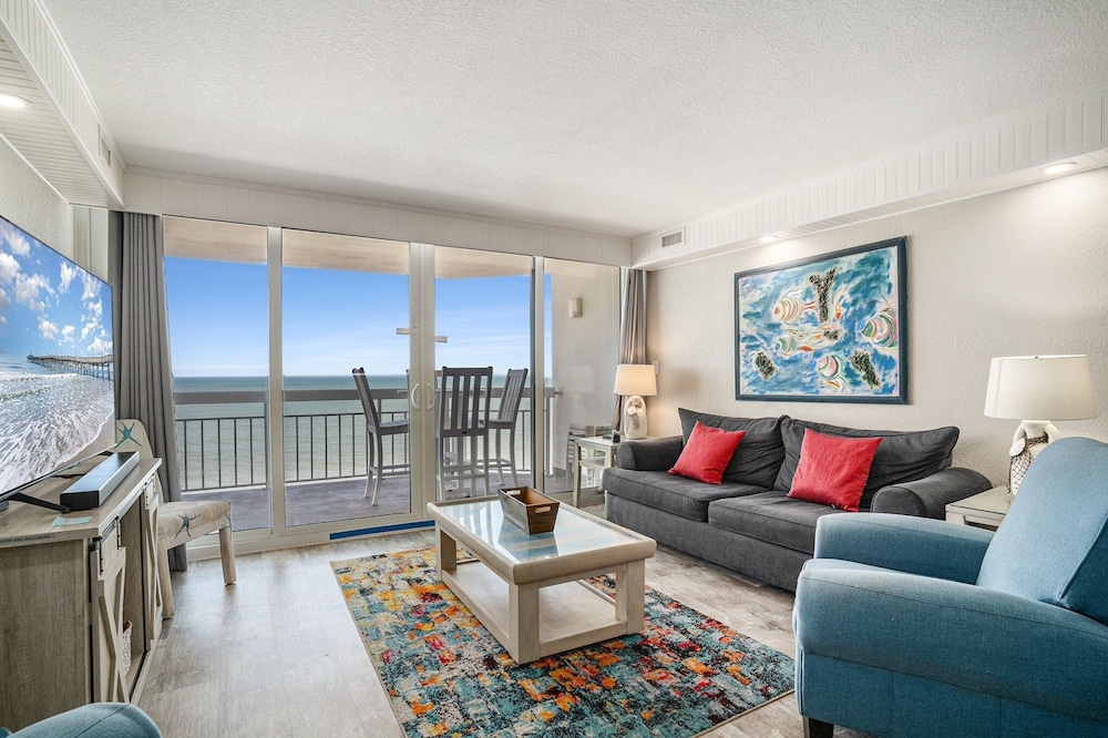 1001 Waters Edge Resort 3 Bedroom Condo by RedAwning - photo 11