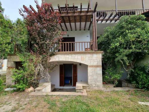 Maisonette With Garden Under The Elani Pines — Kassandreia