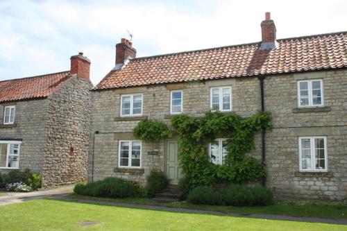 Pretty Yorkshire Stone Cottage Harome