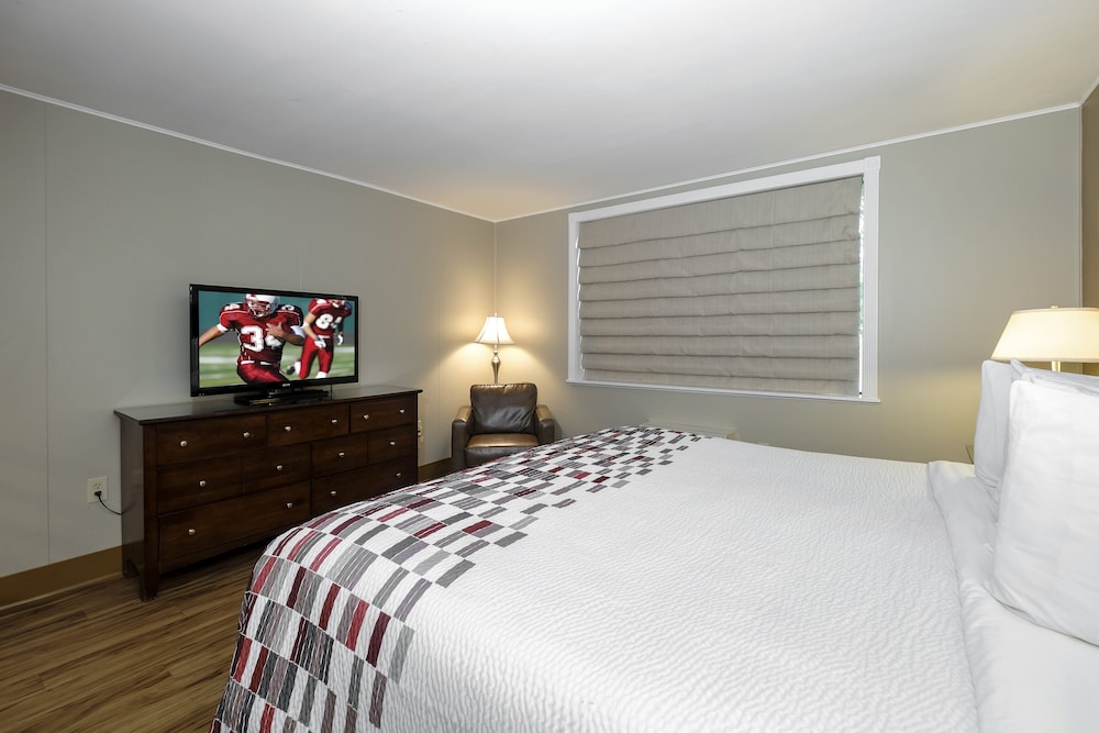 Red Roof Inn & Suites Herkimer - photo 8