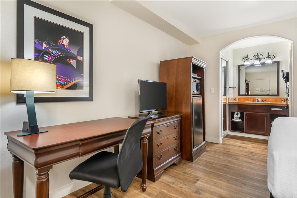 Best Western Rose Garden Inn - photo 29