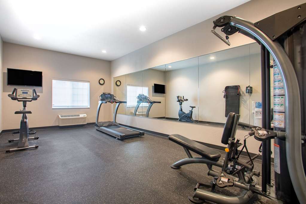 Microtel Inn & Suites by Wyndham Liberty NE Kansas City Area - photo 9