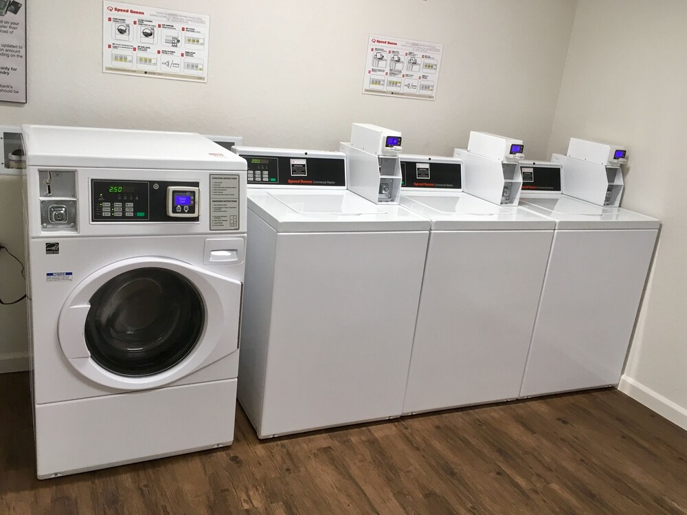 Stay Plus Extended Stay Suites - photo 30