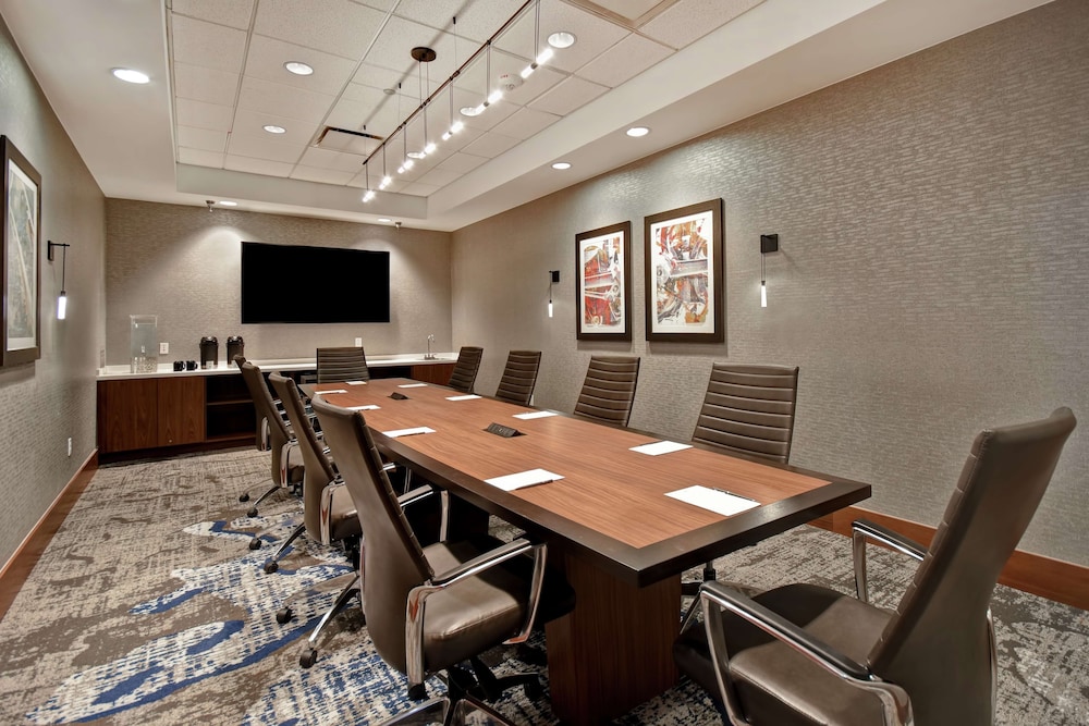 Embassy Suites by Hilton Omaha Downtown Old Market - photo 53