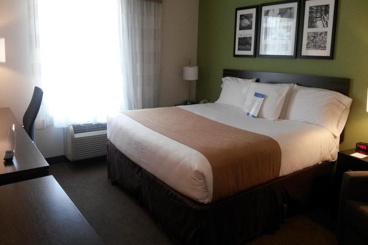 PetroStay Inn & Suites Cotulla - photo 3