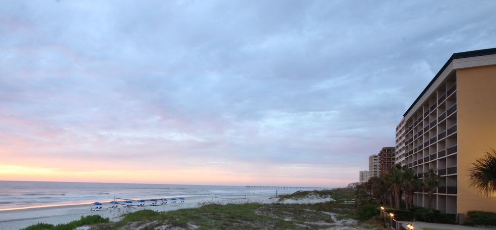 Hampton Inn Jacksonville Beach Oceanfront - photo 66