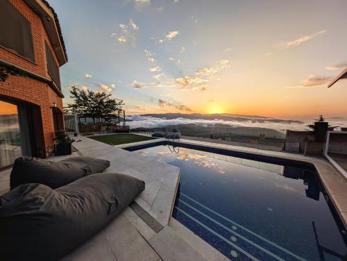 Aranetxea - carbon neutral hotel in Bigues I Riells