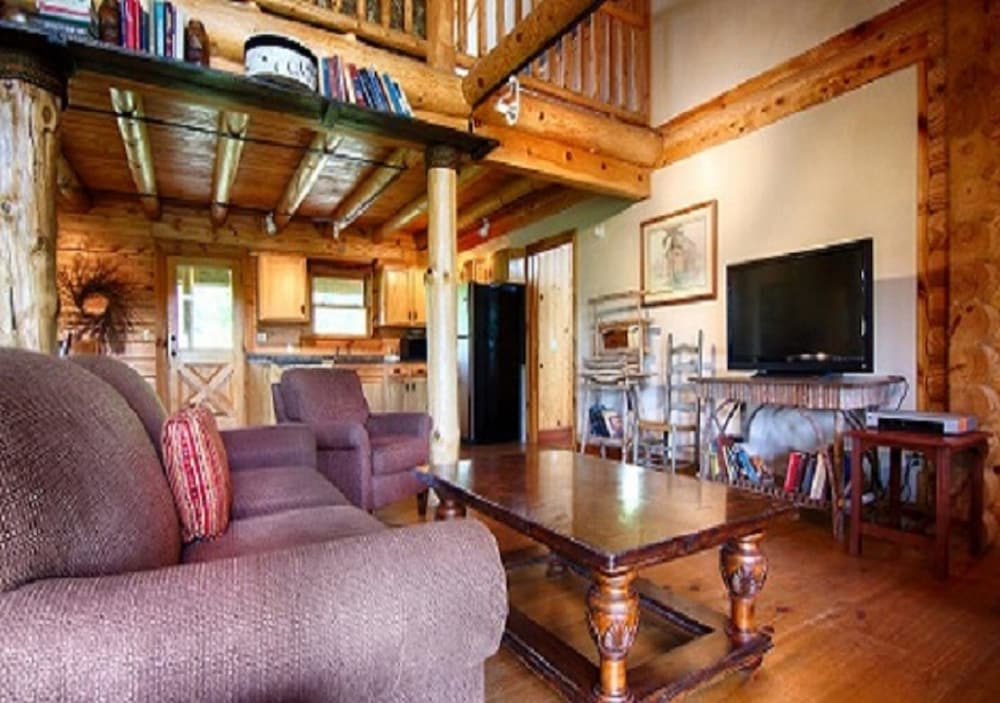 The Smokehouse Lodge and Cabins - photo 37