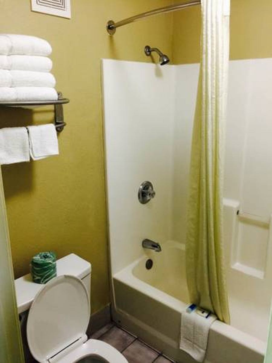 Econo Lodge Mansfield LA - photo 16