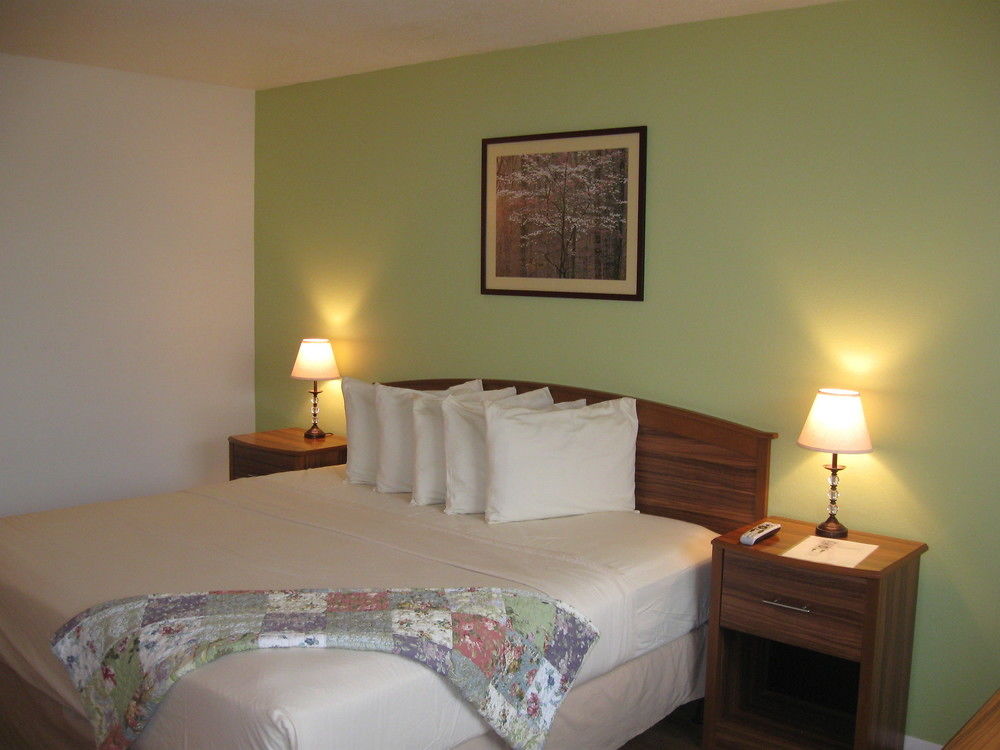 The Country Inn of Eureka Springs - photo 7