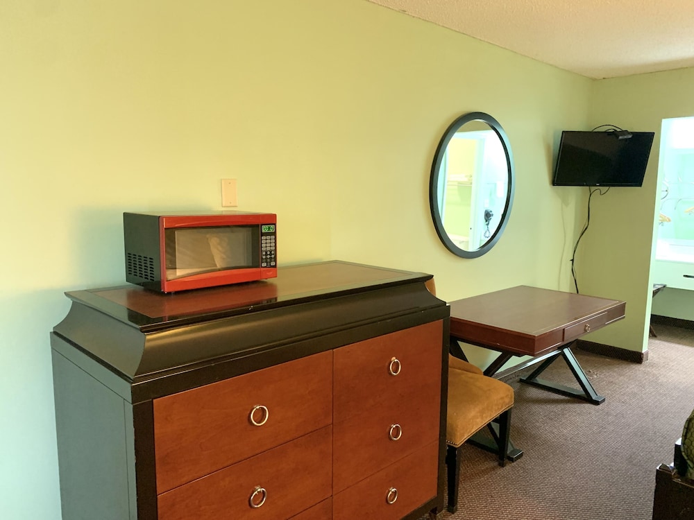 Executive Inn Chester - photo 10