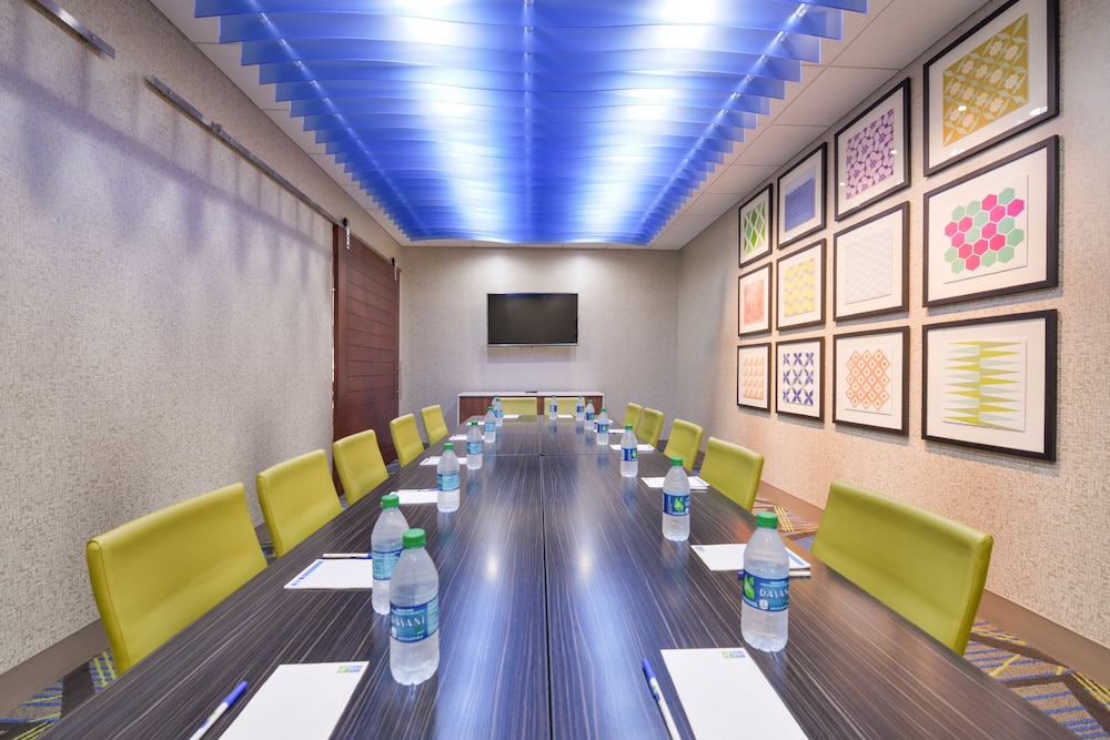 Holiday Inn Express Bethlehem by IHG - photo 42