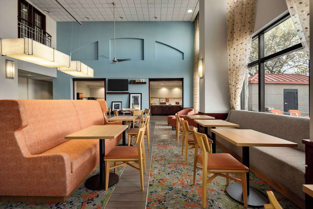 Hampton Inn & Suites San Marcos - photo 31