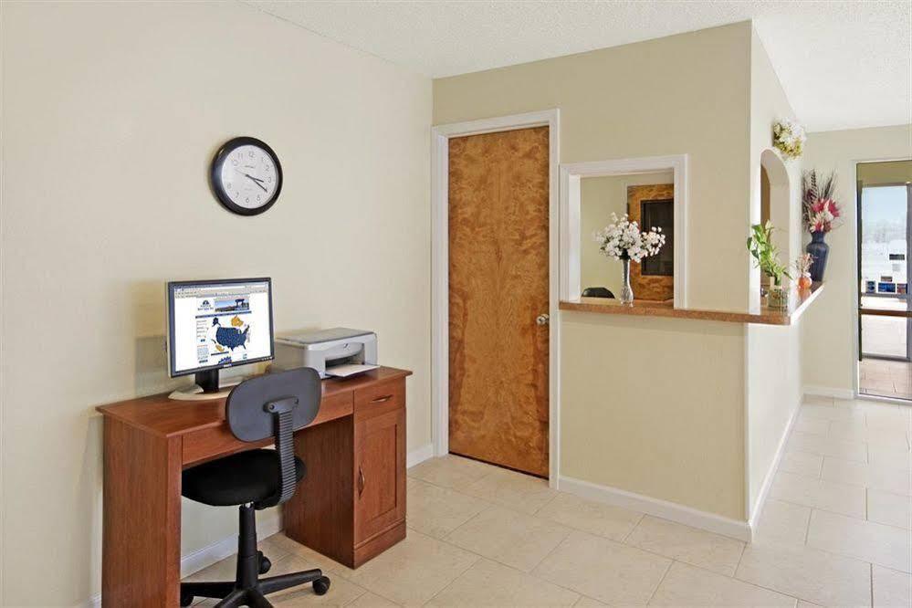 Americas Best Value Inn & Suites - photo 15