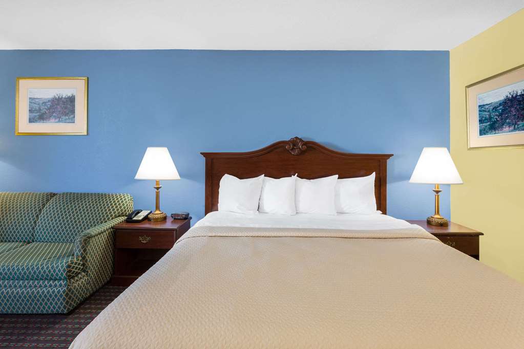 Days Inn by Wyndham Mocksville - photo 8