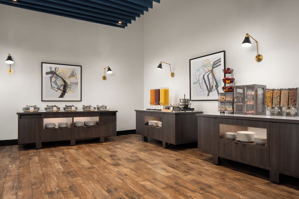 Doubletree by Hilton Hotel Norfolk Airport - photo 39