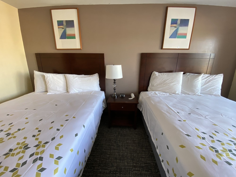 BeachWay Inn - photo 14