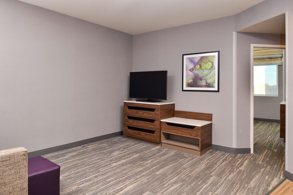 Hampton Inn & Suites Boise Spectrum - photo 50