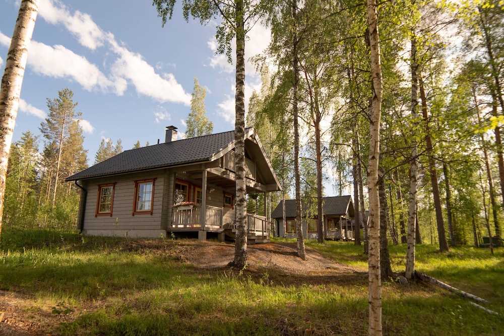 Holiday Village Kukkapää — hotel in Sulkava