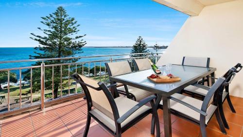 Wickham Point Unit 6 Kings Beach Qld — Caloundra