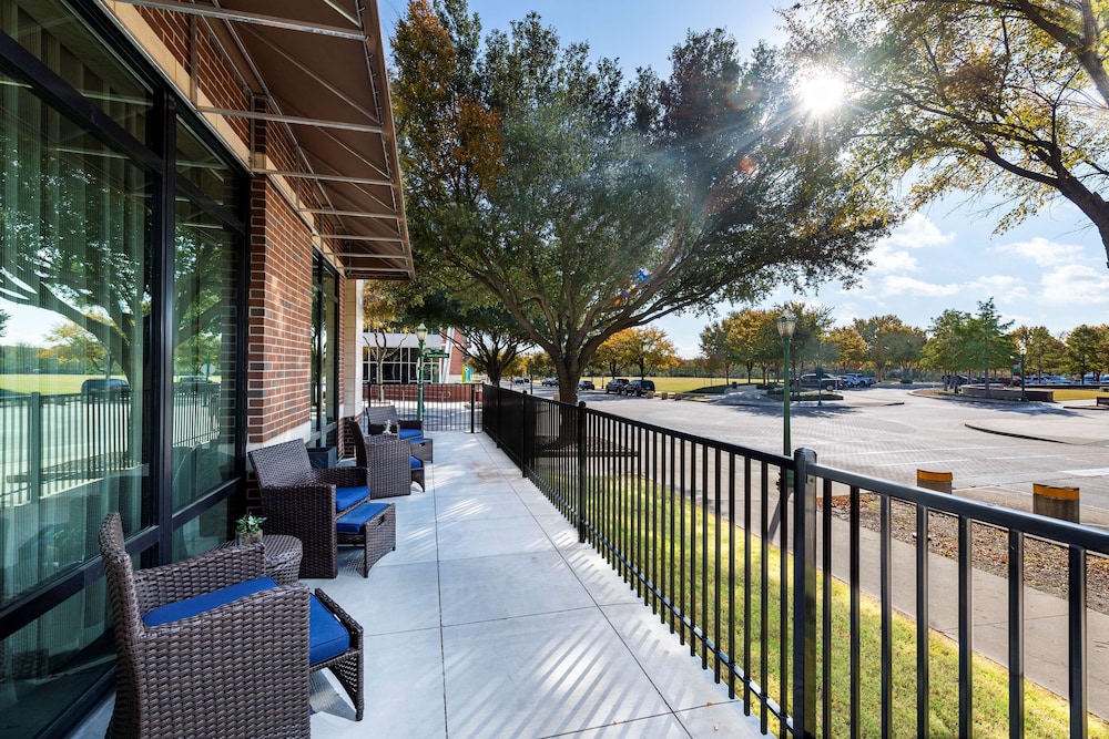 Hampton Inn & Suites Keller Town Center - photo 29