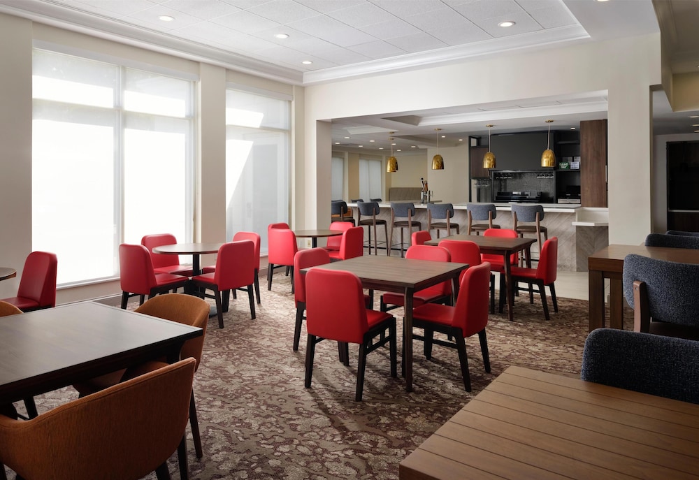 Hilton Garden Inn Meridian - photo 33