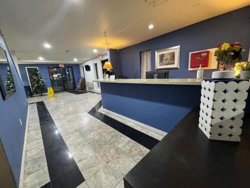 Express Inn & Suites Junction City - photo 14
