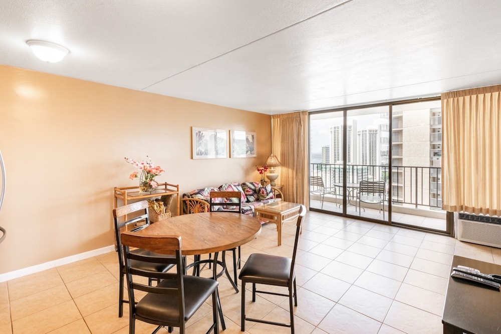Waikiki Banyan Condo Located One Block From Waikiki Beach by Koko Resort Vacation Rentals - photo 43