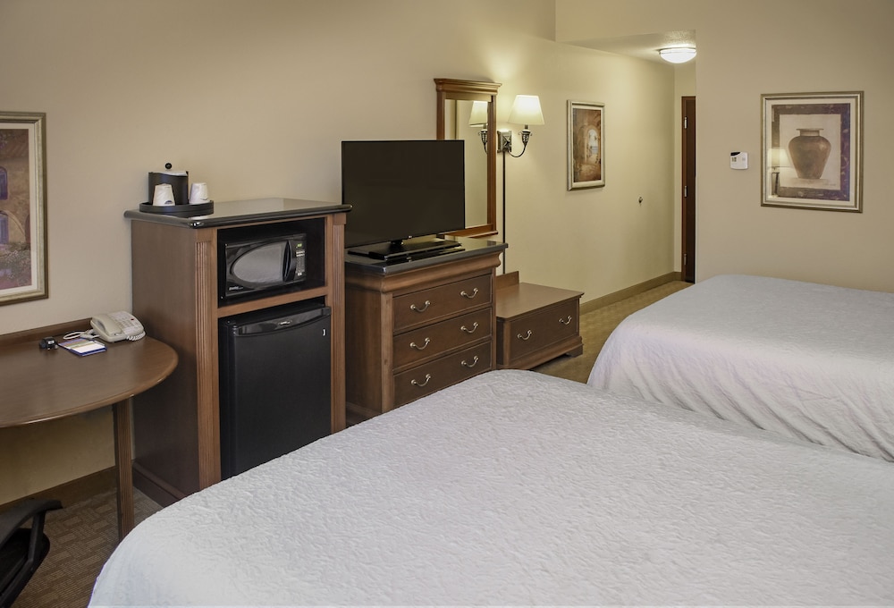 Hampton Inn & Suites Youngstown Canfield - photo 13