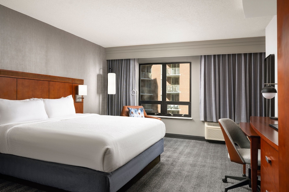 Courtyard by Marriott Washington Capitol Hill Navy Yard - photo 16
