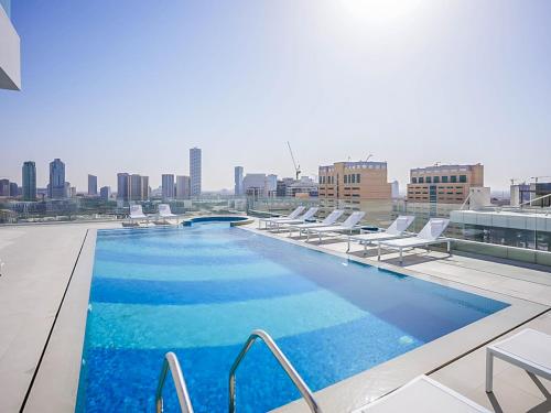 Cozy 1BR Apt in Bluebell Residences JVC — 4-Star Luxury Hotel in Dubai, United Arab Emirates