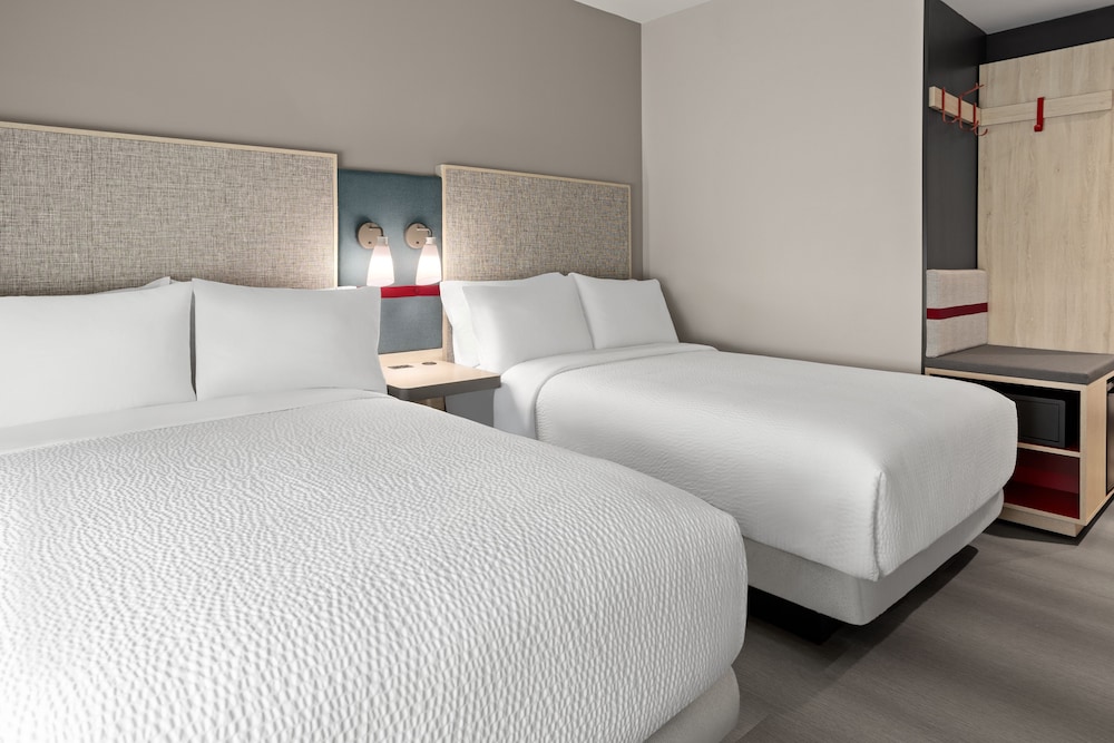avid hotel Brooklyn Dyker Heights by IHG - photo 14