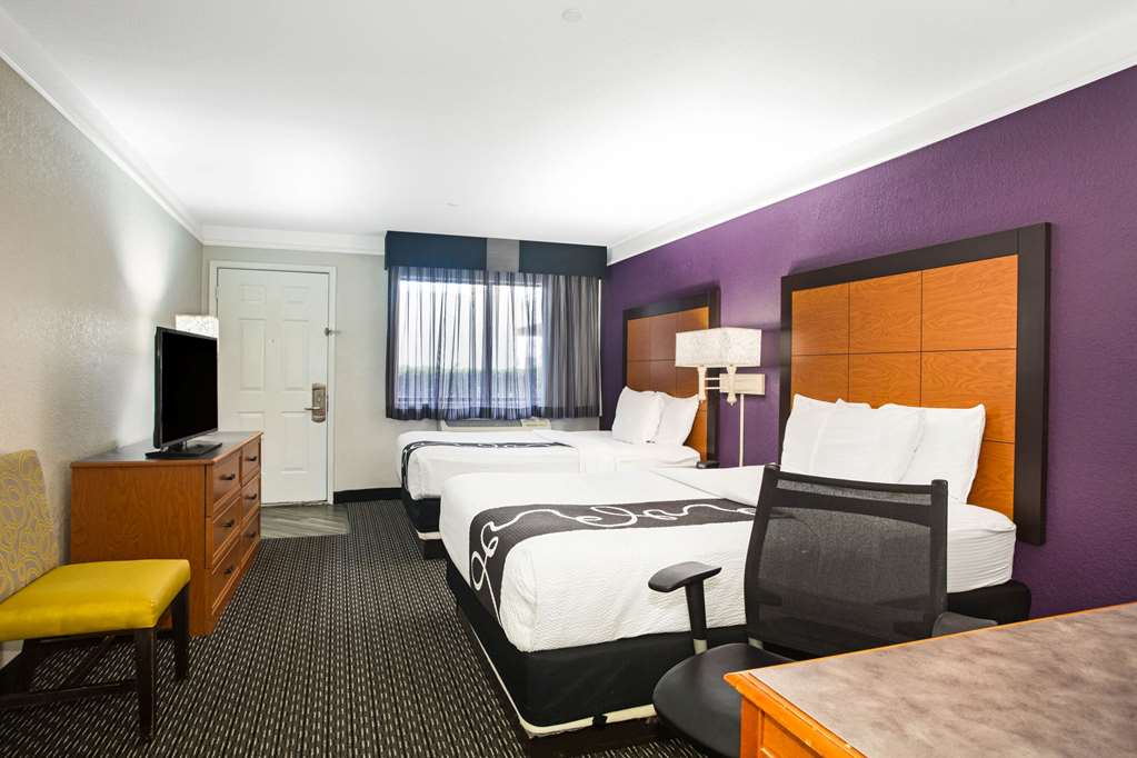 La Quinta Inn by Wyndham San Marcos - photo 40