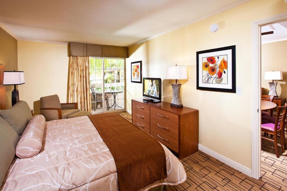 Winners Circle Resort - photo 6