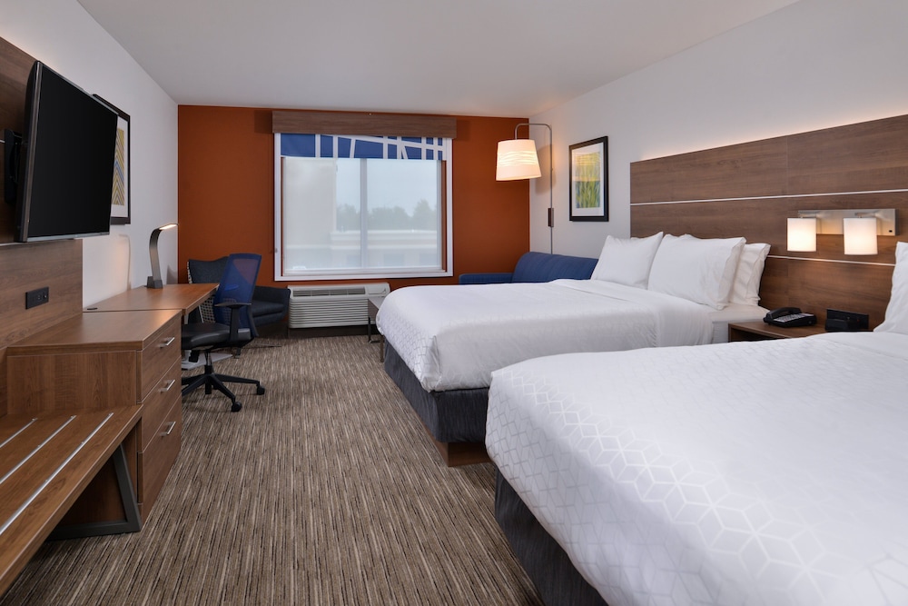 Holiday Inn Express & Suites Marshalltown by IHG - photo 24