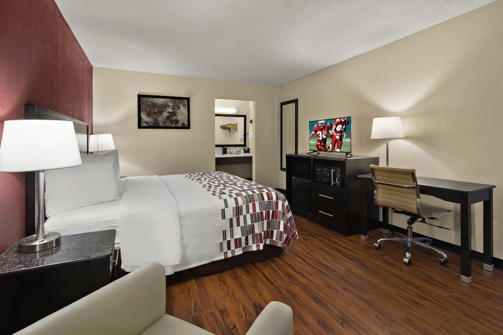 Red Roof Inn & Suites Cave City - featured photo