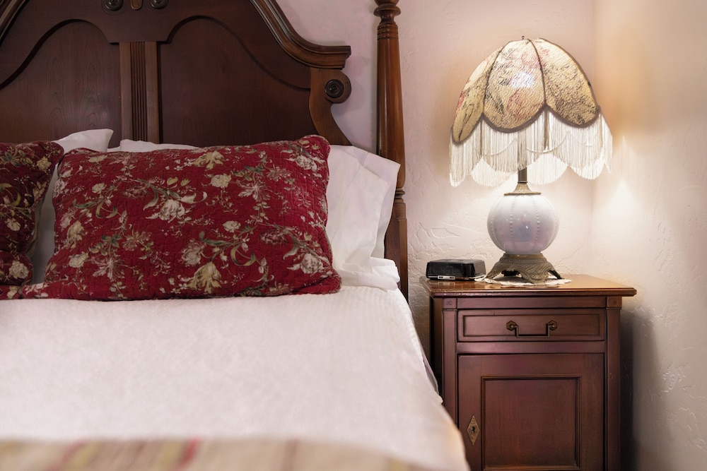 Weaverville Hotel - photo 16
