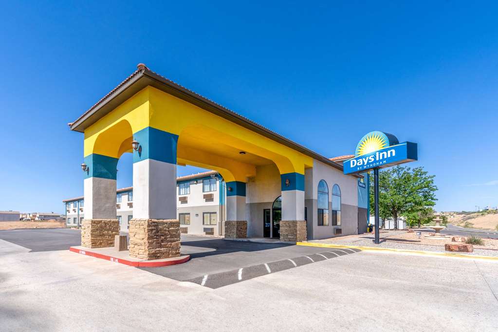 Days Inn by Wyndham Los Lunas - photo 2
